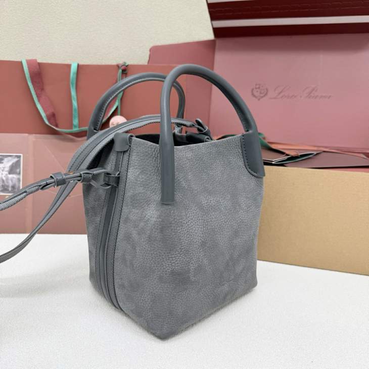 Picture of Loro Piana Handbags _SKUfw223689644fw